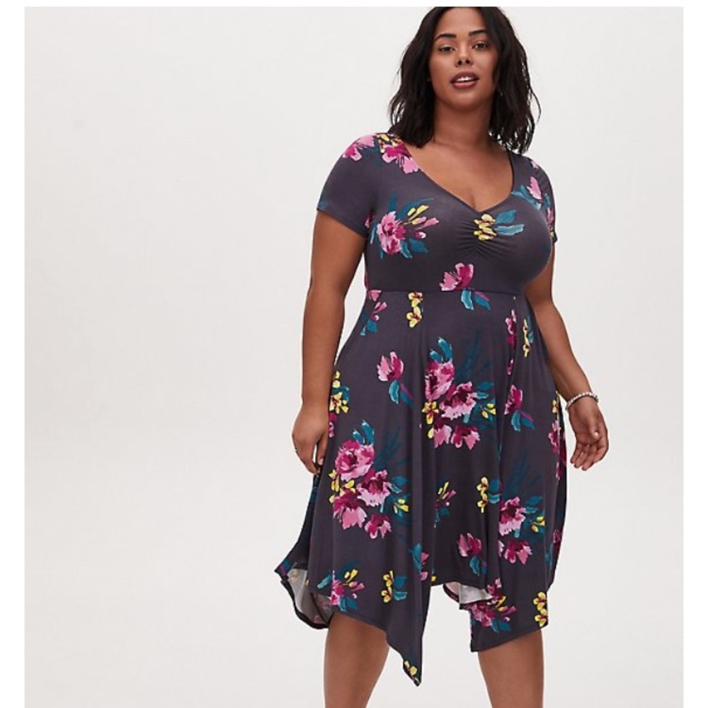 Grey Floral Handkerchief Super Soft Skater Dress from Torrid (Size 5X)